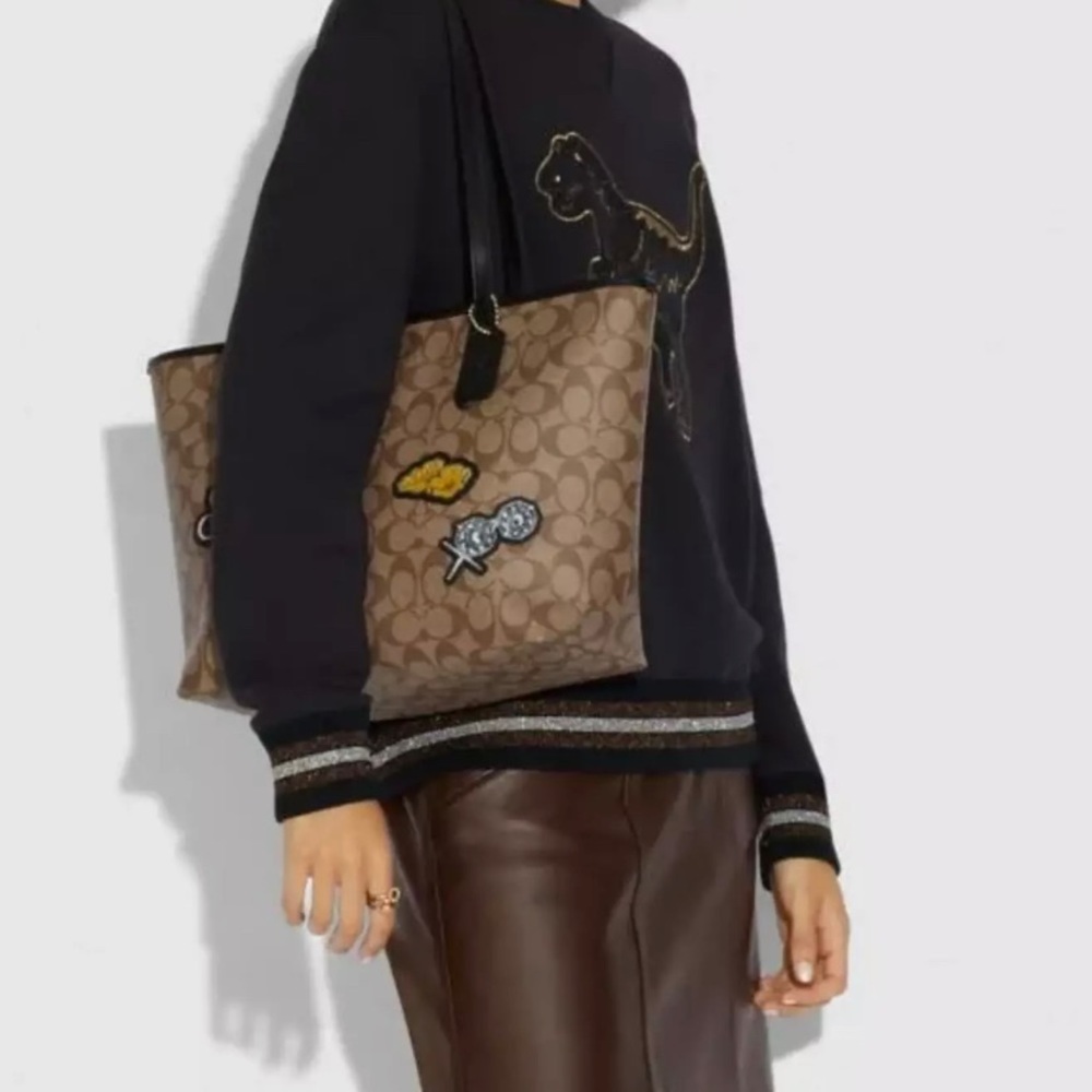 ⛔️SOLD/Authentic Coach Disney X L.Ed sign.Zip tote - Picture 3 of 8